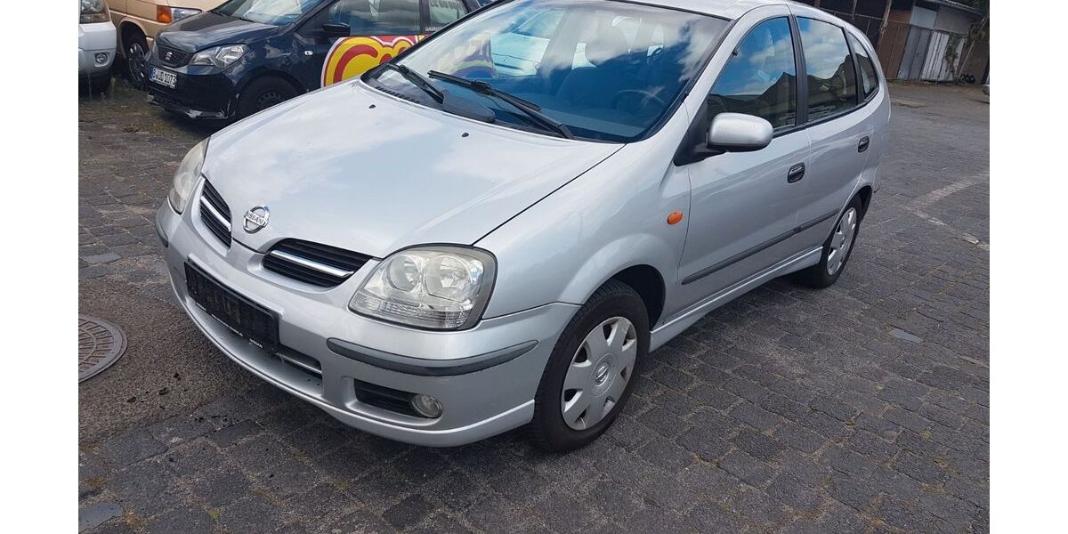 Nissan Almera 108.000 km 1.150 &euro; Berlin 10717