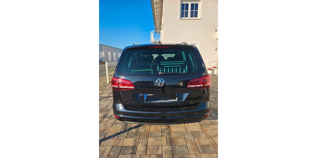 VW Sharan 161.889 km 28.499 &euro; Empfingen 72186