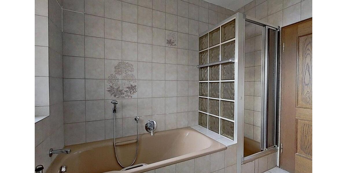 Erdgeschoßwohnung Braunschweig Südstadt- Rautheim- Mascherode - 3 Zimmer, 167 m&sup2;, 1.300&euro; | Angebot:25489021