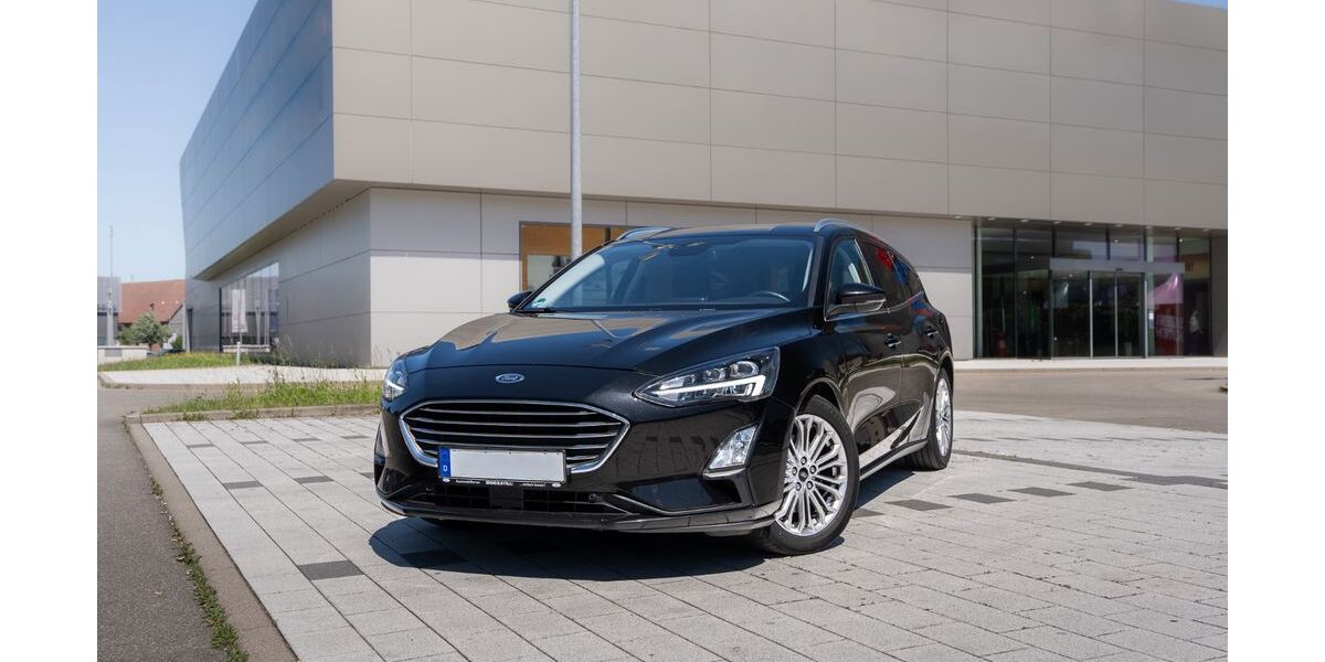 Ford Focus 74.000 km 16.500 &euro; Heiningen 73092