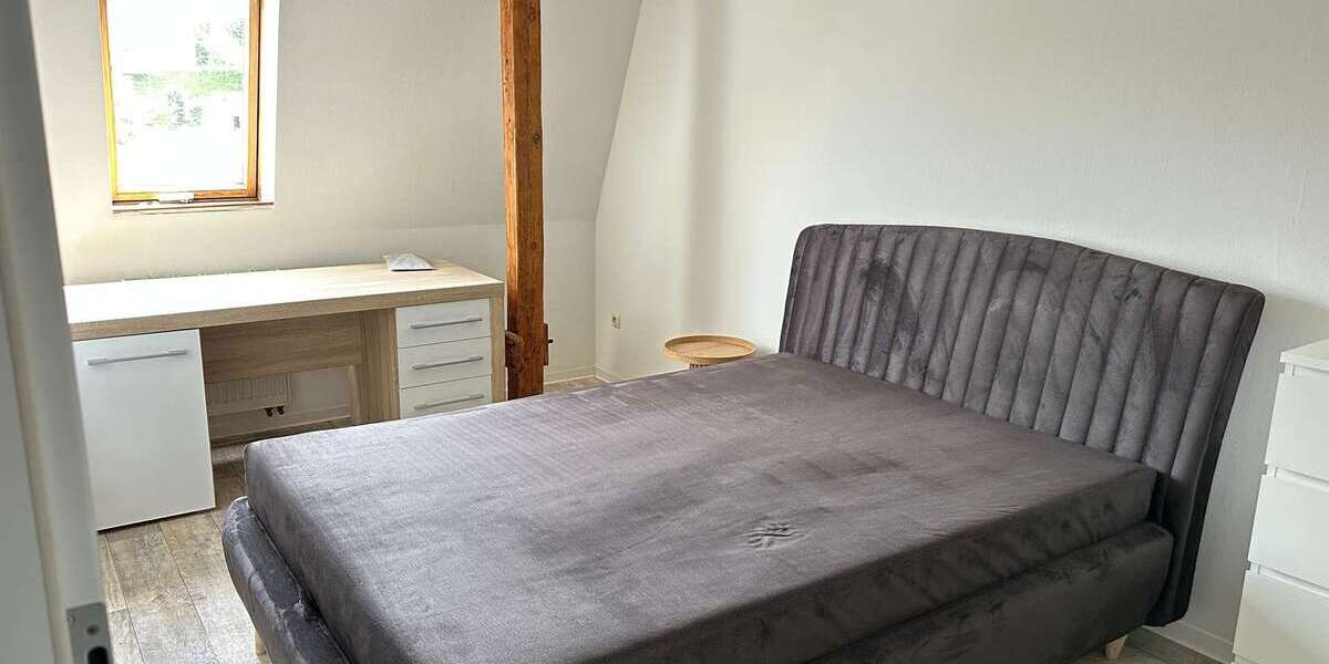komplett möblierte gemütliche DG- Wohnung - Dachgeschoßwohnung Pößneck | Angebot:27014392