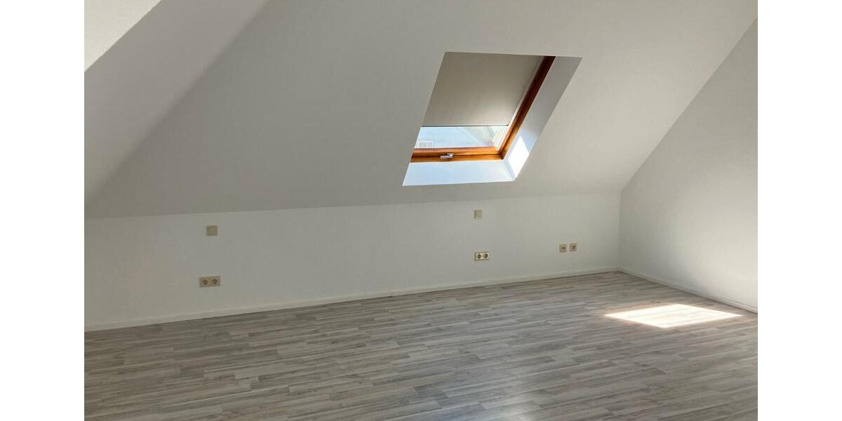 Dachgeschoßwohnung Roetgen - 4 Zimmer, 87 m&sup2;, 255.000&euro; | Angebot:26903176