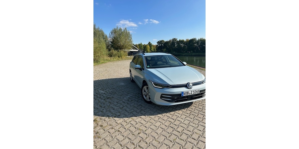 VW Golf Variant 13.800 km 26.800 &euro; Wolfsbueg 38444