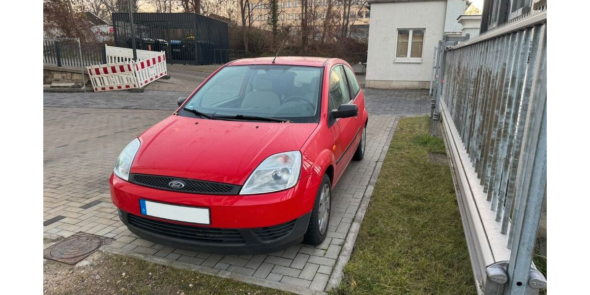 Ford Fiesta 39.000 km 2.400 &euro; Dresden 01069