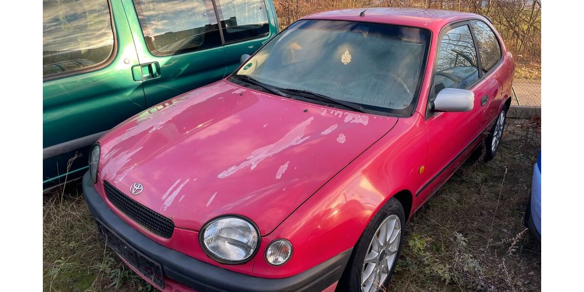 Toyota Corolla 200.000 km 1.600 &euro; Chemnitz OT Wittgensdorf 09228