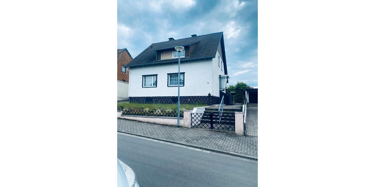 Einfamilienhaus Bexbach - 8 Zimmer, 144 m&sup2;, 360.000&euro; | Angebot:26739302
