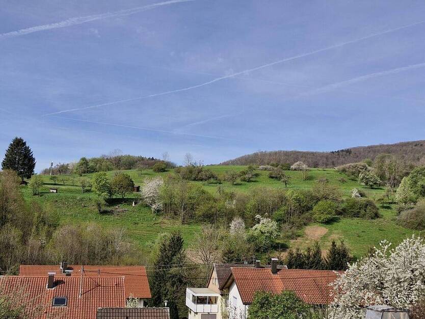 Charmantes Einfamilienhaus mit Garten und zwei Garagen ... Ihr neues Zuhause!