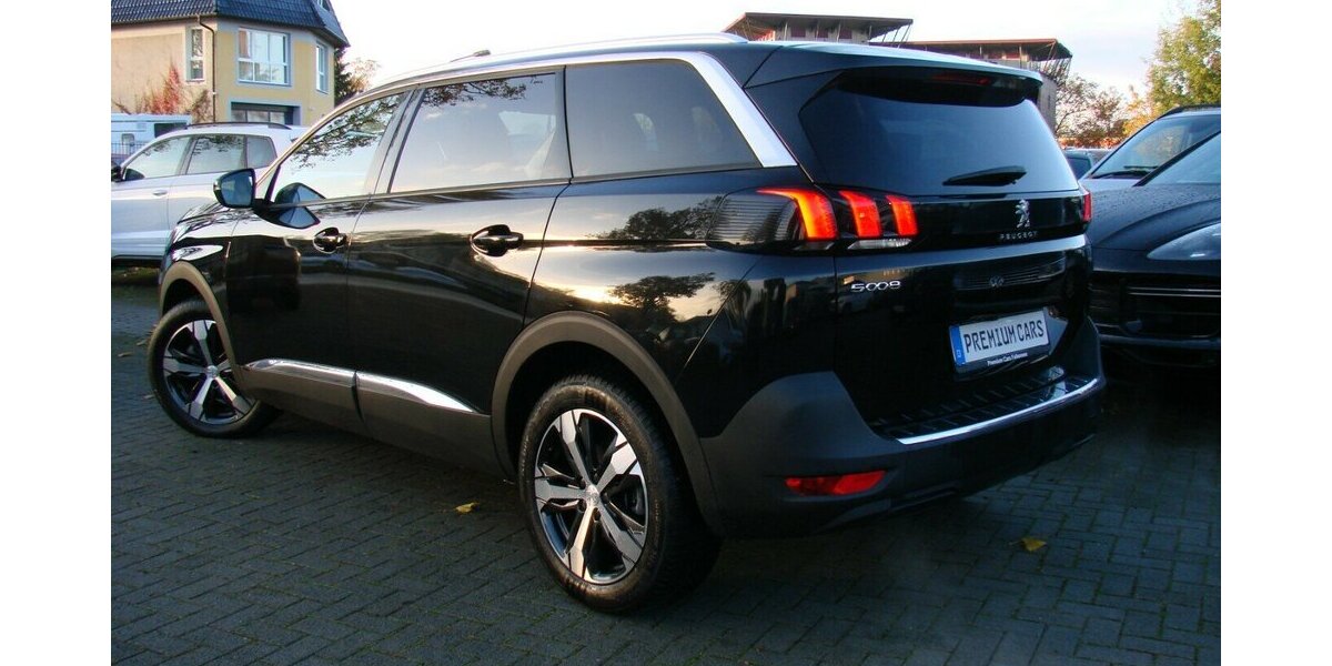 Peugeot 5008 1.2 PureTech130 Allure Pack 7-Sitzer 2WD LED 54.980 km 19.980 &euro; Falkensee 14612