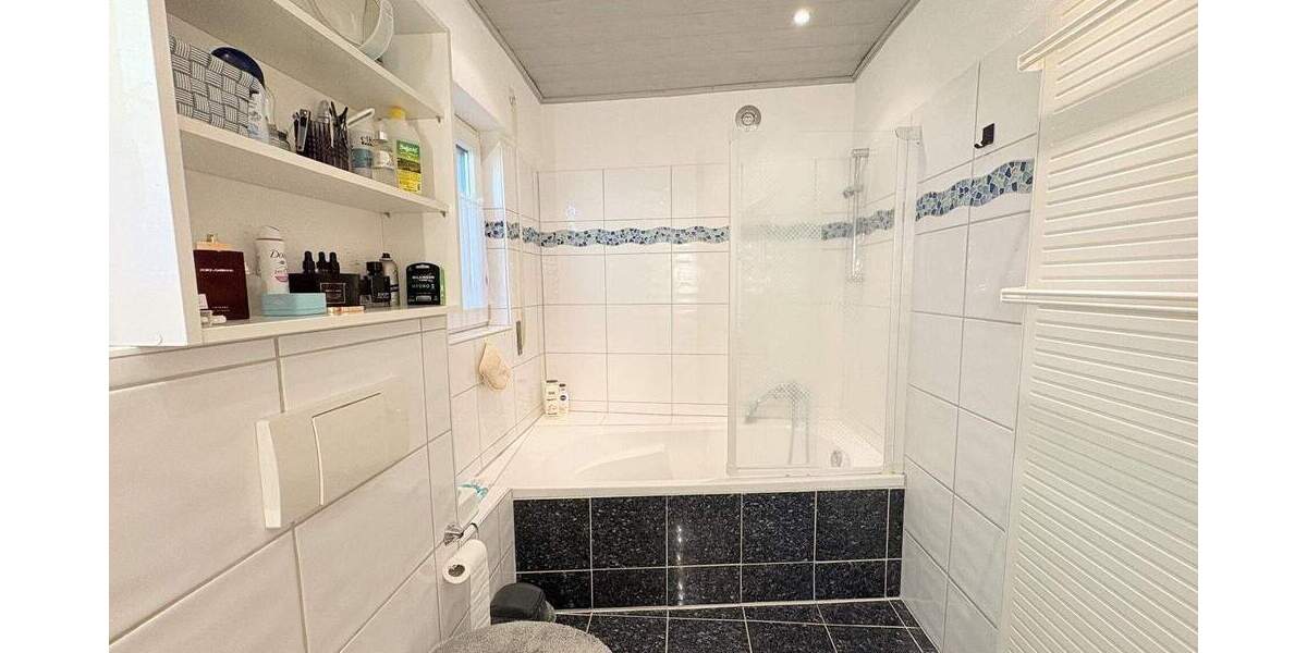 Mehrfamilienhaus, Wohnhaus Stadtallendorf-Wolferode Wolferode - 6 Zimmer, 208 m&sup2;, 299.900&euro; | Angebot:25775613