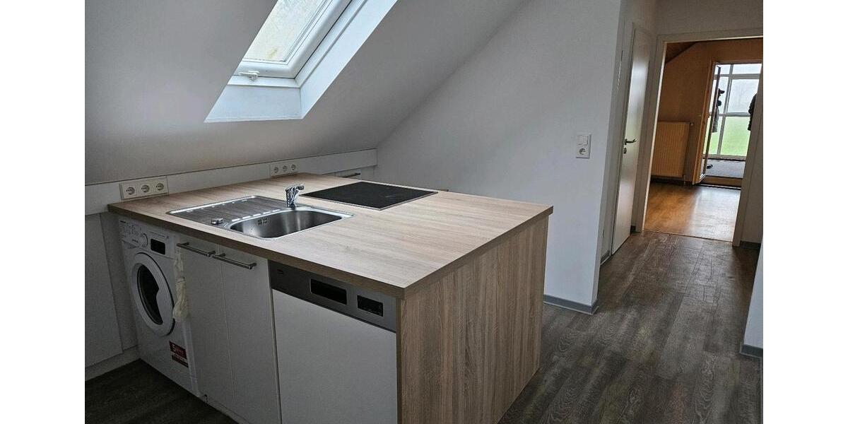 Dachgeschoßwohnung Apen - 3 Zimmer, 70 m&sup2;, 850&euro; | Angebot:25404096