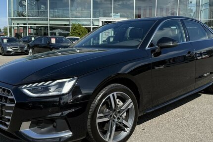 Audi A4 40 TDI ADVANCED S-LINE/VIRTUAL COCKPIT/1.HAND 105.647 km 26.900 € Villingen-Schwenningen 78054