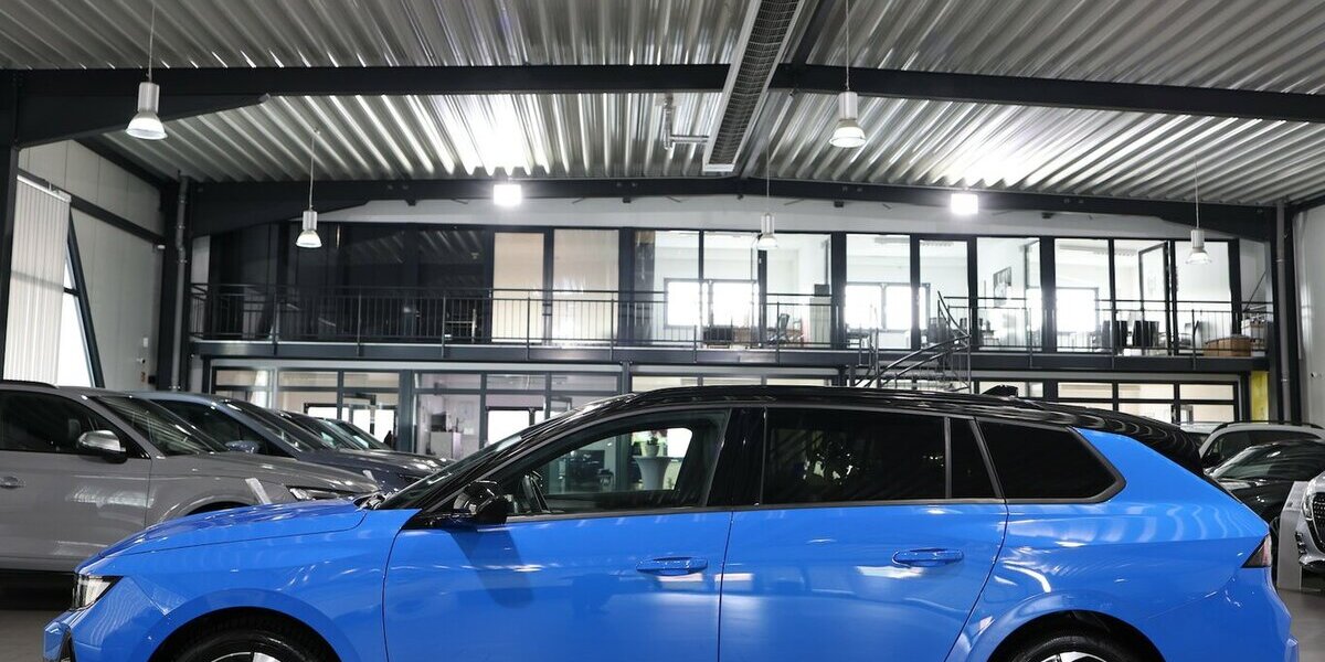 Opel Astra L ST T GS-SPORT BLUE & BLACK / PANORAMA 9.000 km 23.991 &euro; Hamm 59077