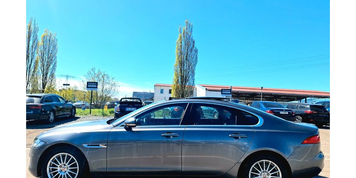 Jaguar XF 94.000 km 12.990 &euro; Blankenfelde-Mahlow 15831