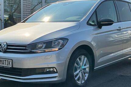 VW Touran 70.884 km 22.900 &euro; Oldenburg 26125