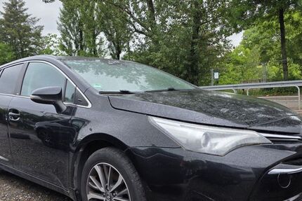 Toyota Avensis 224.000 km 4.490 &euro; Frankfurt am Main 60486