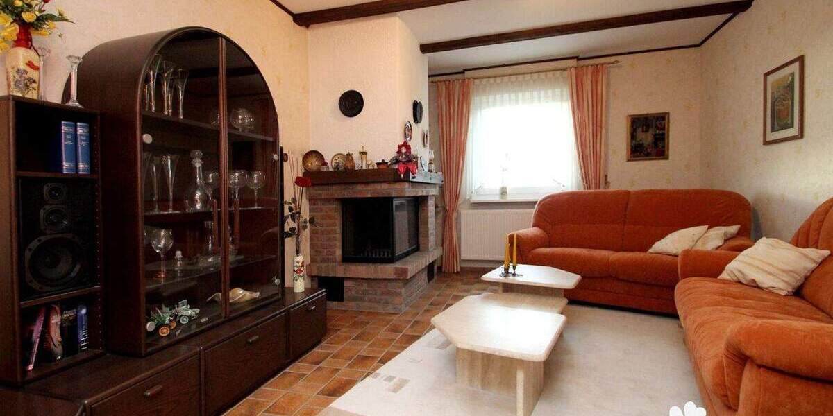 BERK Immobilien - Gepflegtes Einfamilienhaus mit schönem Garten in unverbaubarer Feldrandlage 6 zimmer