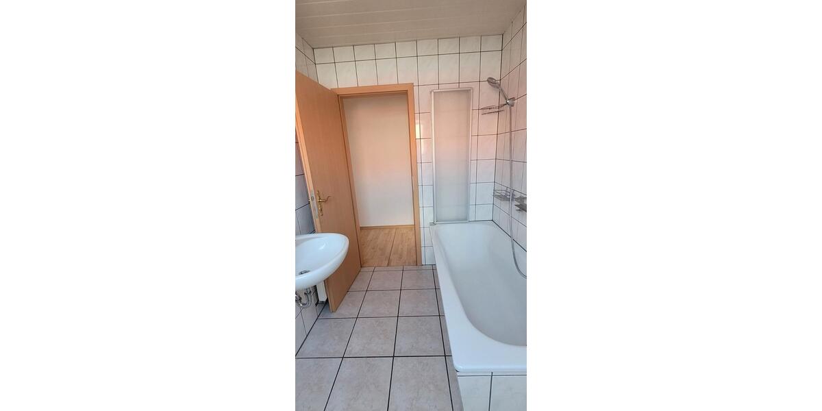 Etagenwohnung Stavenhagen - 2 Zimmer, 60 m&sup2;, 325&euro; | Angebot:26323410