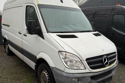 Mercedes-Benz Sprinter 298.000 km 7.498 &euro; Gaushorn 25782