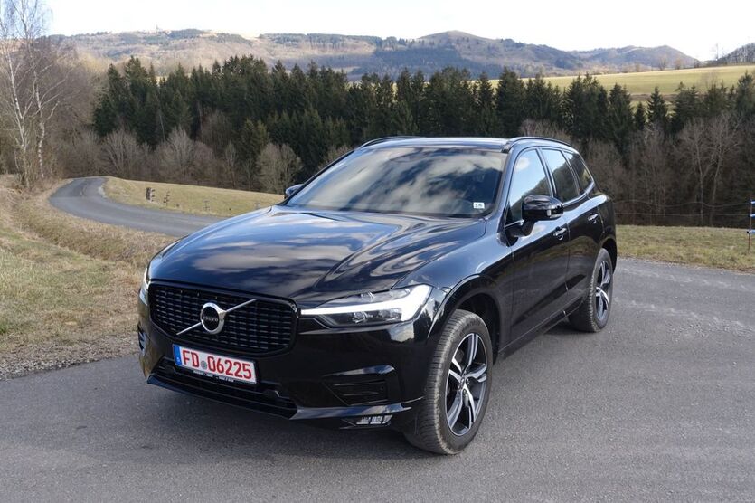 Volvo XC60 25.500 km 39.890 € Fulda 36043