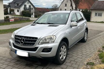 Mercedes-Benz ML 300 204.000 km 10.499 &euro; Fronreute 88273