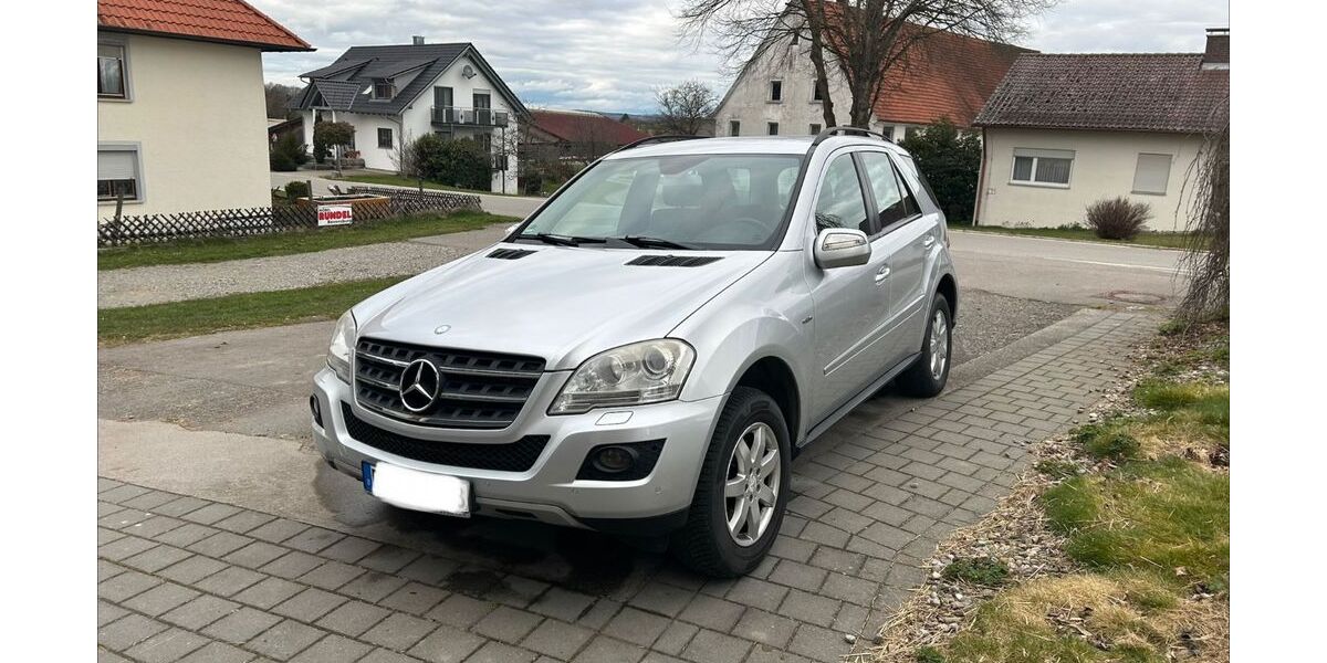 Mercedes-Benz ML 300 204.000 km 9.999 &euro; Fronreute 88273