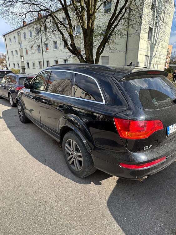Q7