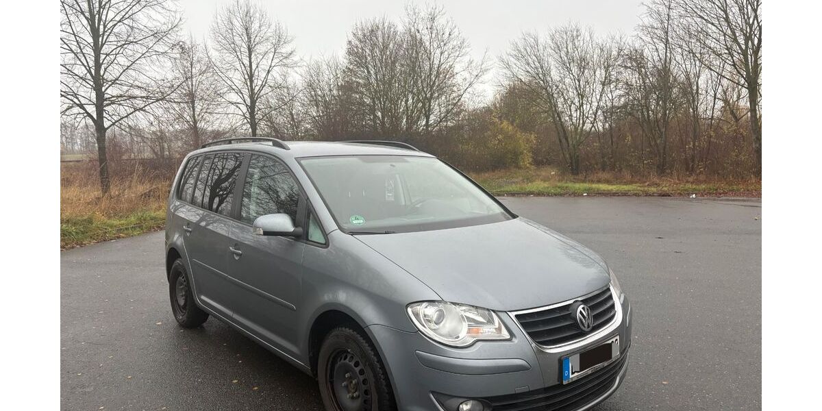 VW Touran 212.000 km 3.599 € Oschersleben 39387