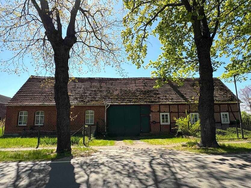 Haus zum Kaufen in Hohenberg-Krusemark 89.000 € 150 m²