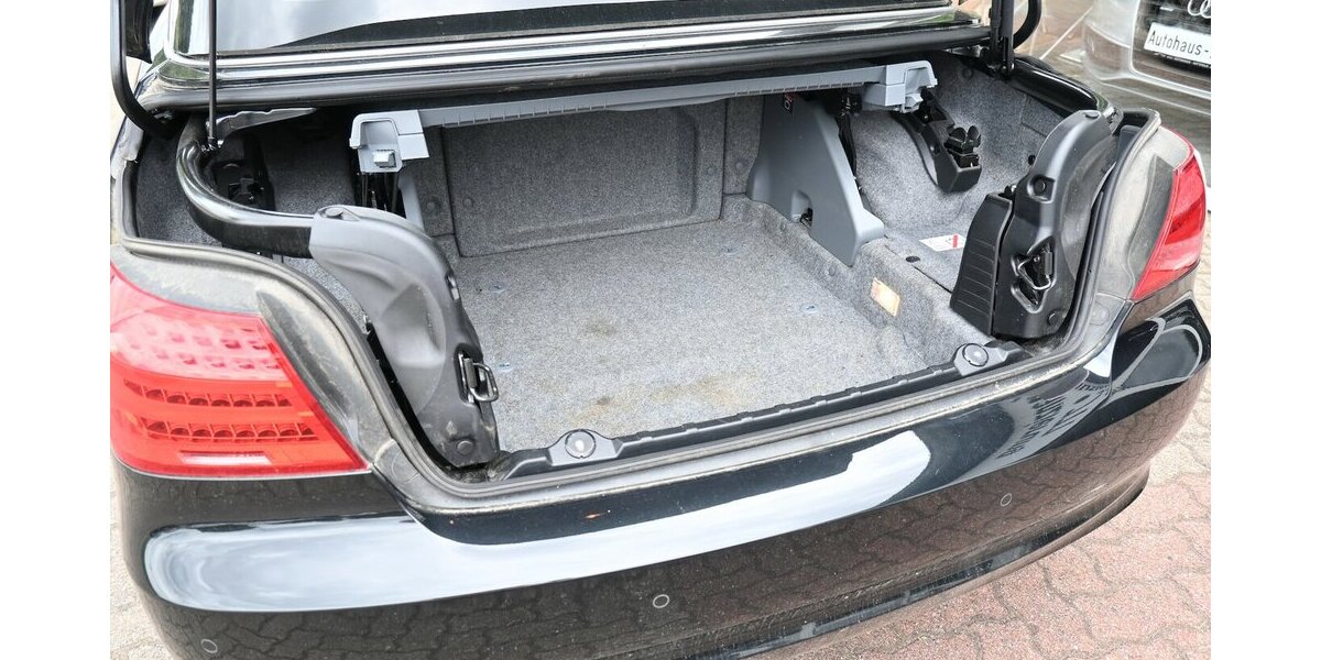 BMW 320 iAut Cabrio Klimaaut Leder BiXen PDC 18Alus 106.000 km 16.500 &euro; Seevetal - Hittfeld 21218