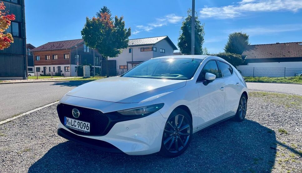 Mazda 3 80.000 km 18.000 € Holzkirchen 83607