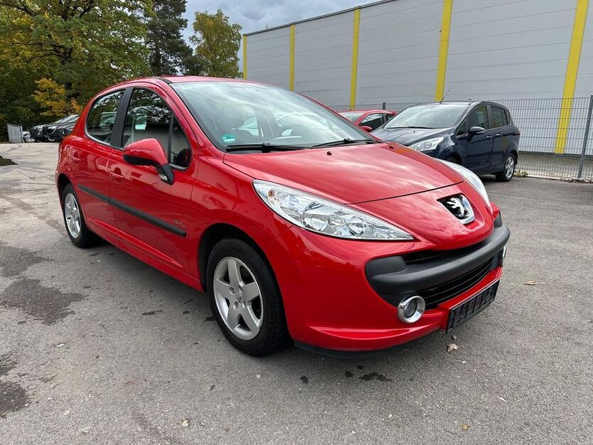 Peugeot 207 214.800 km 2.490 € Schwabach 91126