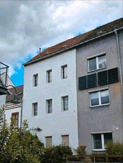 Mehrfamilienhaus, Wohnhaus Roßwein - 8 Zimmer, 140 m&sup2;, 689&euro; | Angebot:26550727
