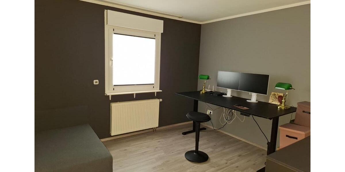 Doppelhaushälfte Duisburg Huckingen - 6 Zimmer, 170 m&sup2;, 2.400&euro; | Angebot:24851134
