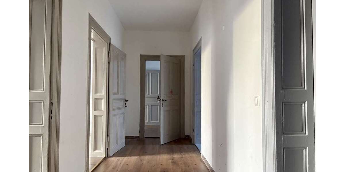 Haus zum Kaufen in Wurzen 298.000 € 343.65 m² 15 zimmer