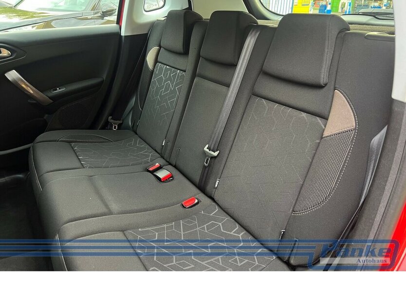 Peugeot 2008 Active*AHK*Navi*Klima*PDC*1-Hand*Chrom* 149.870 km 6.490 € Berlin 13187
