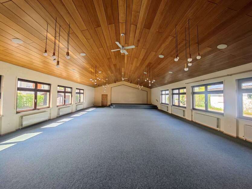 Halle in Annweiler 3.500 € 221.64 m²