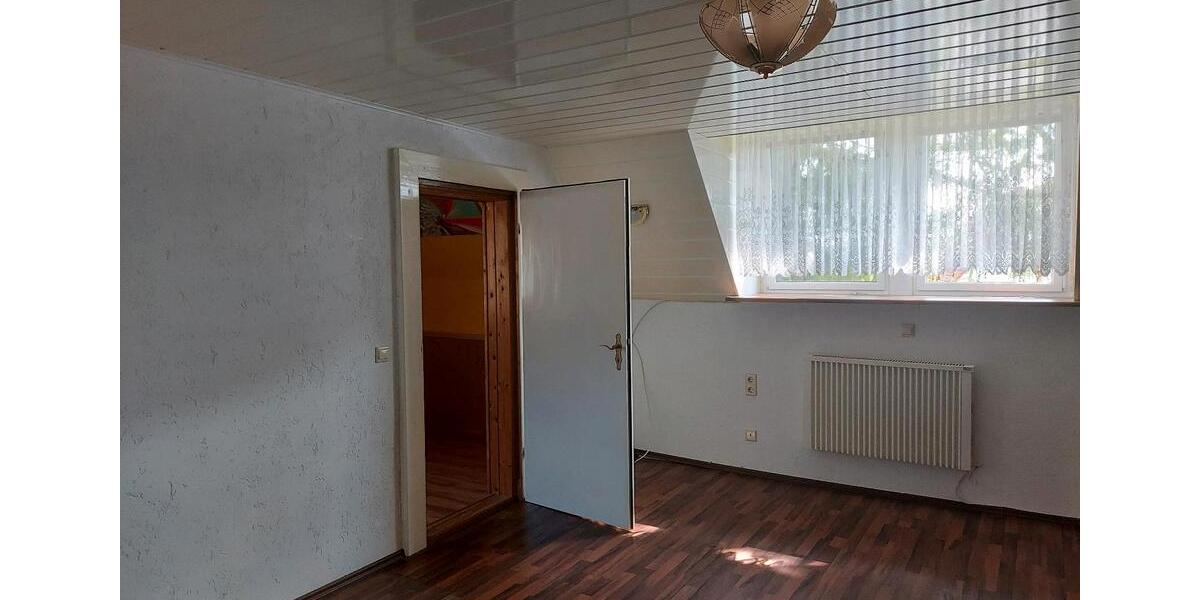 Einfamilienhaus Leipzig Nord - 10 Zimmer, 200 m&sup2;, 175.000&euro; | Angebot:26858164