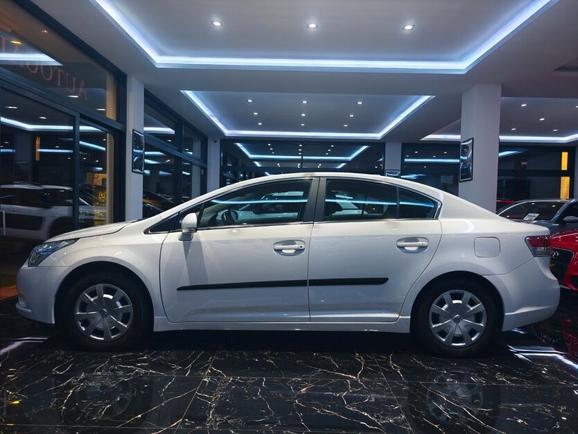 Toyota Avensis 161.214 km 7.999 € Denkingen 78588