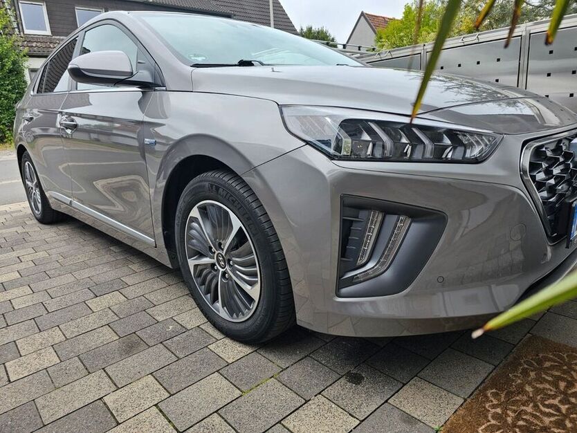 IONIQ