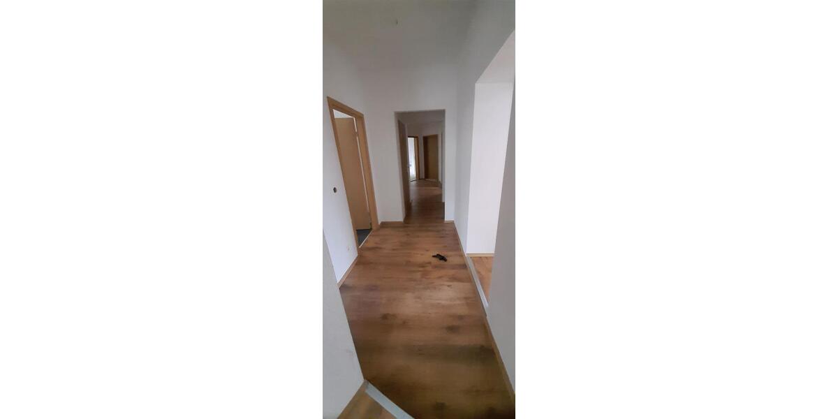 Etagenwohnung Wilkau-Haßlau Haßlau - 6 Zimmer, 125 m&sup2;, 690&euro; | Angebot:26445795