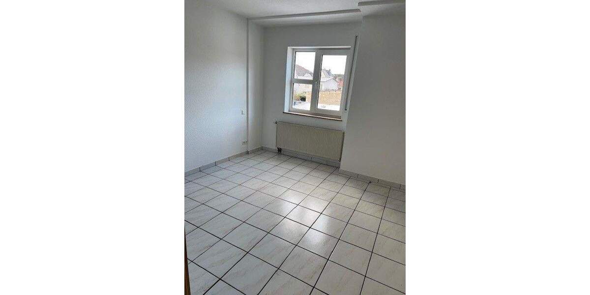 ca. 84 qm toll geschnittene 3-Zimmer Wohnung mit großem Balkon 3 zimmer
