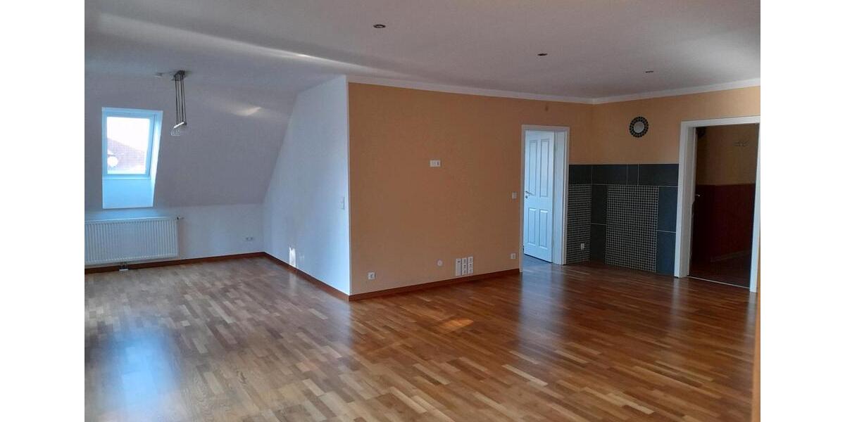 Dachgeschoßwohnung Eystrup - 5 Zimmer, 178 m&sup2;, 1.300&euro; | Angebot:25172492