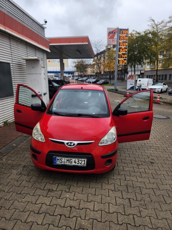 Hyundai i10 110.000 km 2.300 € Köln 50733