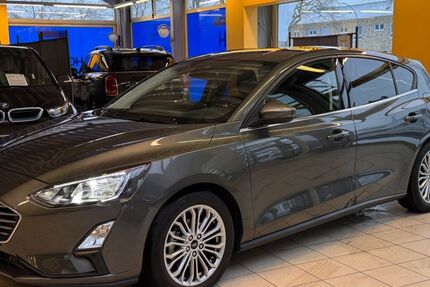 Ford Focus 18.500 km 17.700 &euro; Waltrop 45731