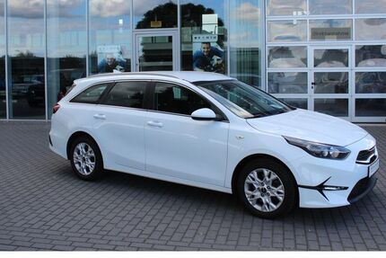 Kia ceed / Ceed 51.633 km 17.995 &euro; Potsdam 14482