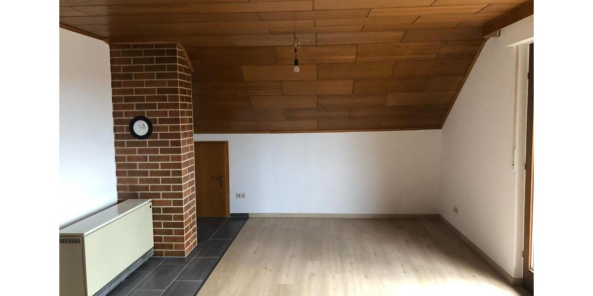 Dachgeschoßwohnung Osterburken - 3 Zimmer, 82 m&sup2;, 620&euro; | Angebot:25396830