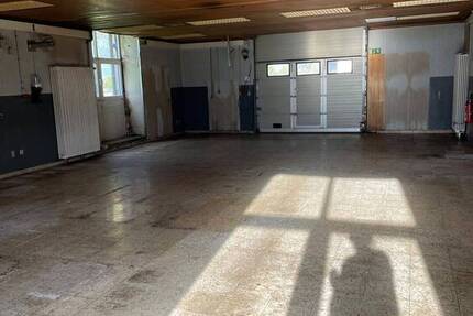 Industriehalle mit Nebenräumen zimmer