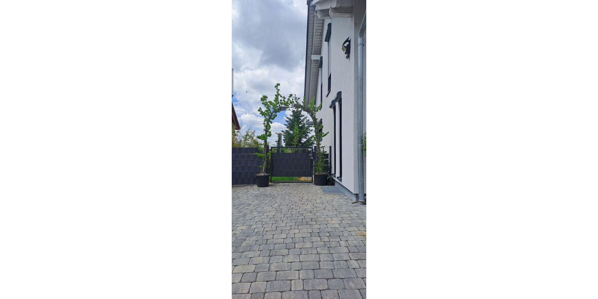Großzügiges Einfamilienhaus mit Aussicht und Gewerberaum - Einfamilienhaus Obersulm | Angebot:27046324