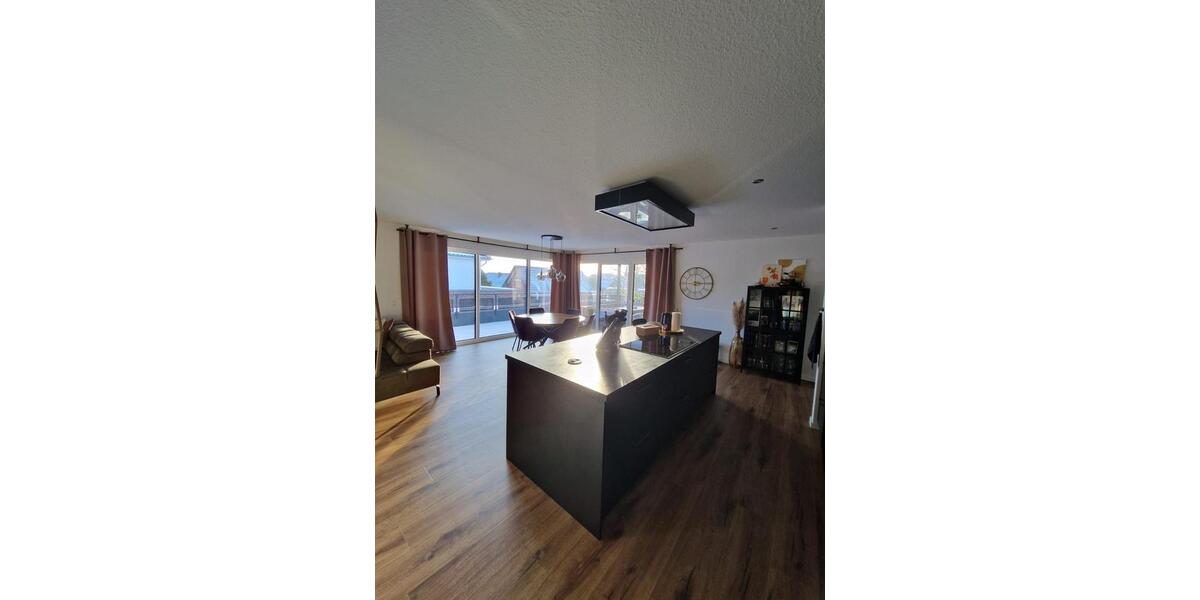 Emsbüren: Schöne helle Penthauswohnung 3 zimmer