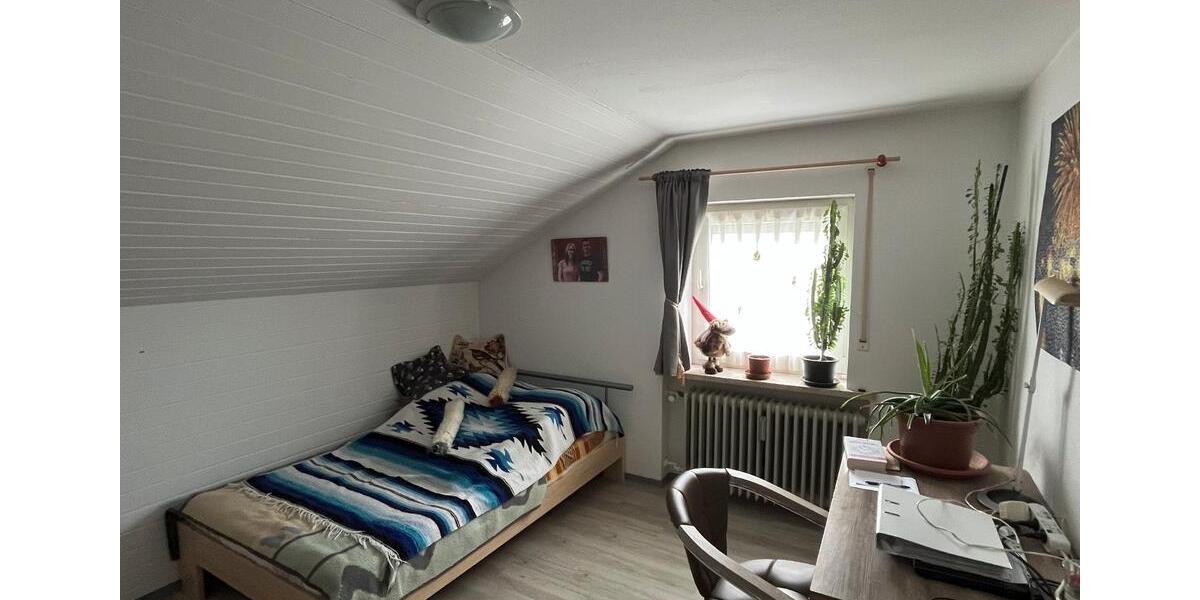 Dachgeschoßwohnung Lappersdorf - 2 Zimmer, 38 m&sup2;, 520&euro; | Angebot:25174902